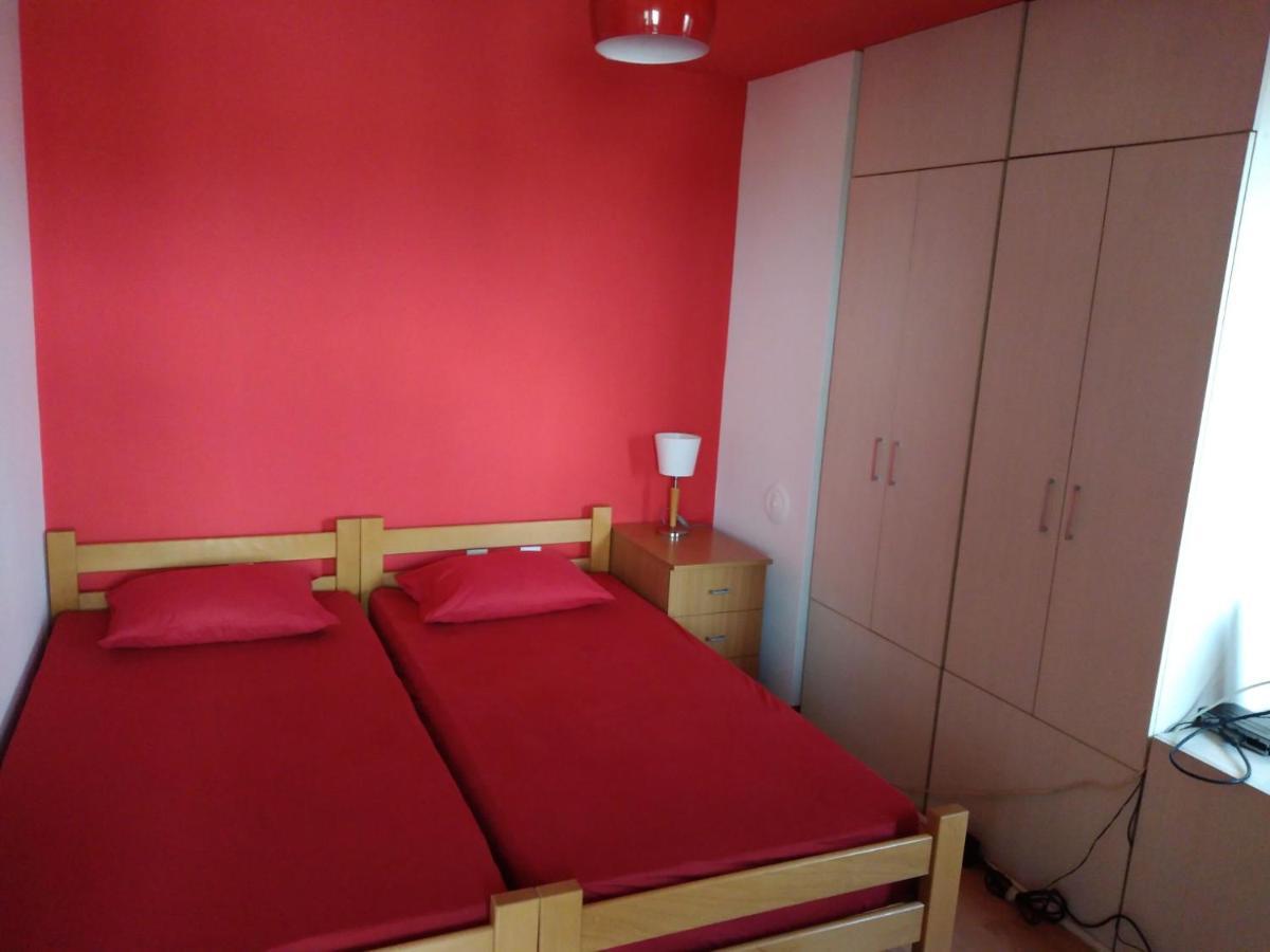 Skopje City Center Red Apartment Exterior photo