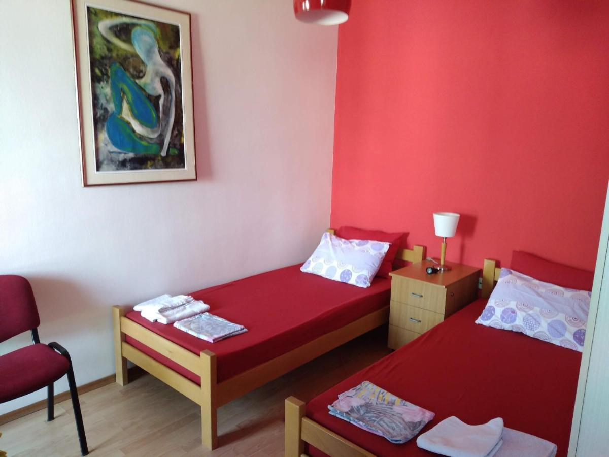 Skopje City Center Red Apartment Exterior photo