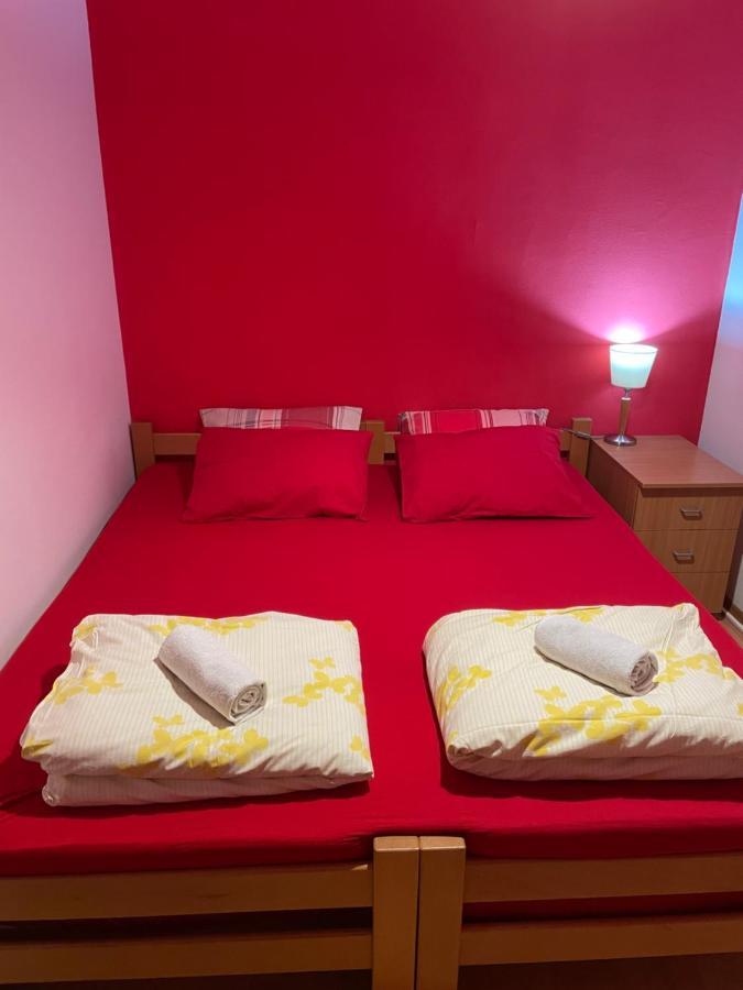 Skopje City Center Red Apartment Exterior photo